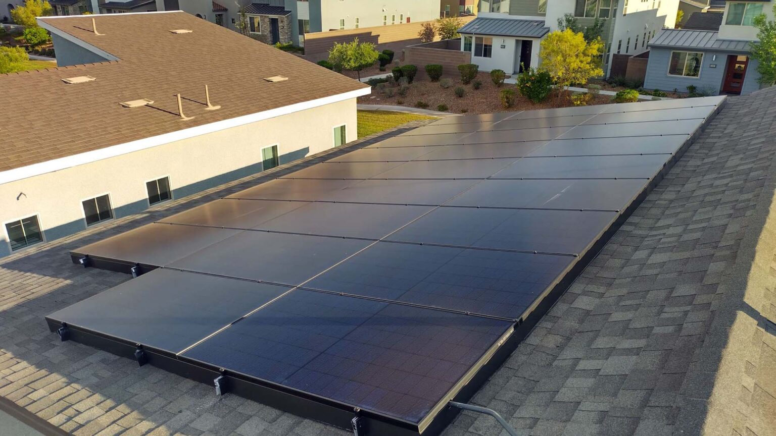 Shingle rooftop solar panels